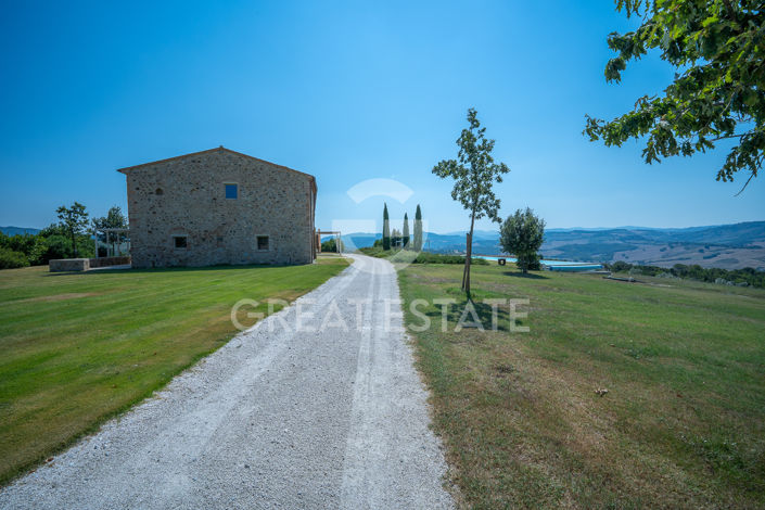 Image No.22-5 Bed Country House for sale