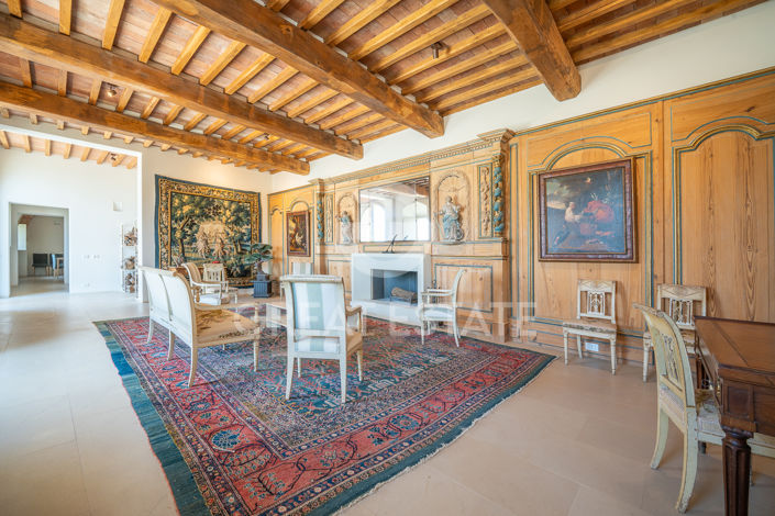 Image No.6-5 Bed Country House for sale