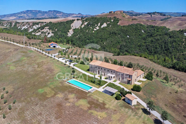 Image No.10-5 Bed Country House for sale