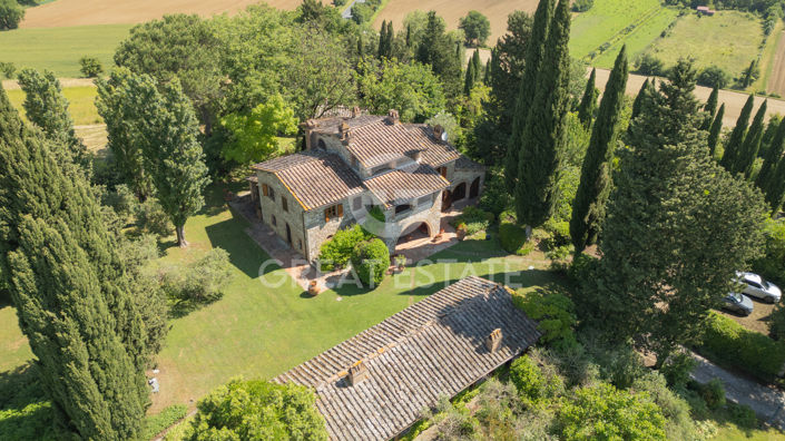 Image No.15-Maison de campagne de 6 chambres à vendre à Cetona