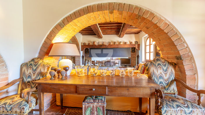 Image No.18-Maison de campagne de 6 chambres à vendre à Cetona