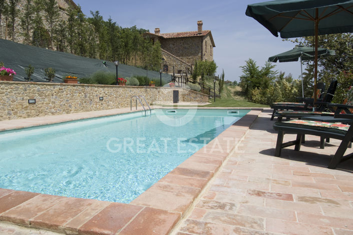 Image No.12-11 Bed Country House for sale