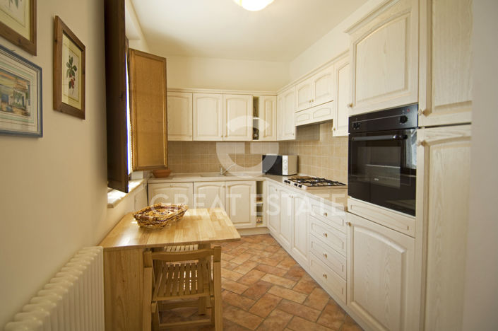 Image No.19-11 Bed Country House for sale