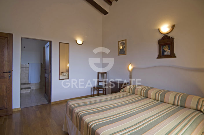 Image No.23-11 Bed Country House for sale