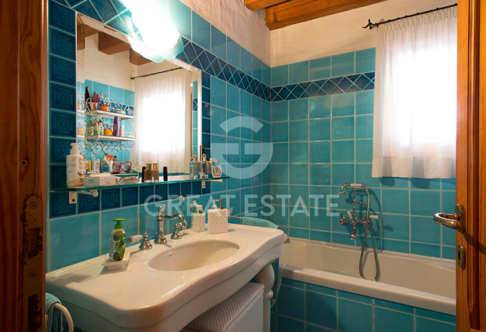 Image No.19-Villa for sale