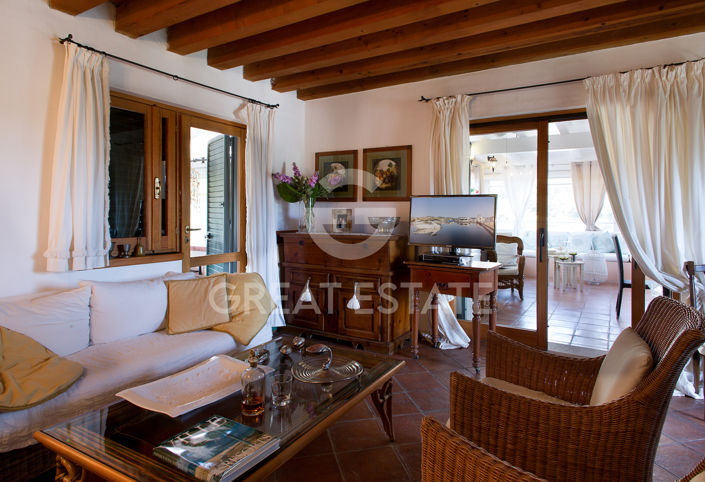 Image No.2-Villa for sale