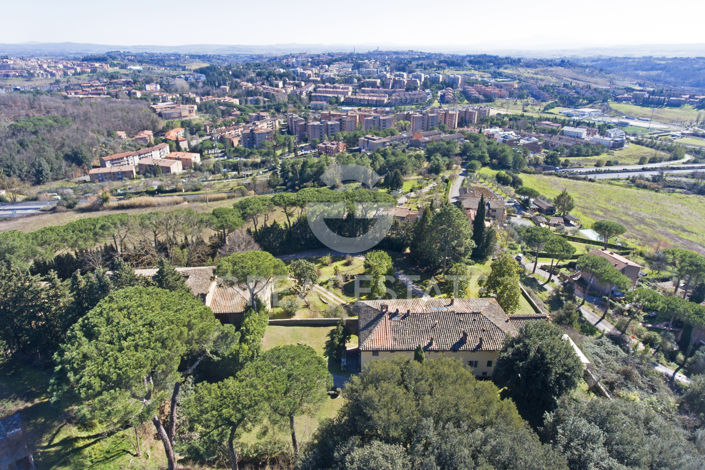 Image No.11-10 Bed Country House for sale