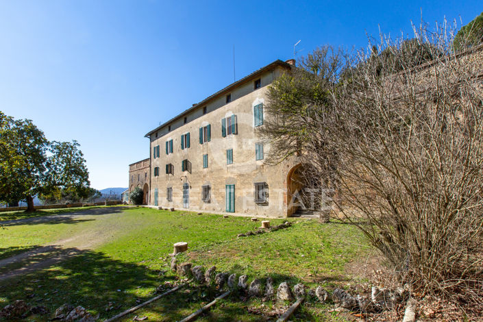 Image No.14-10 Bed Country House for sale