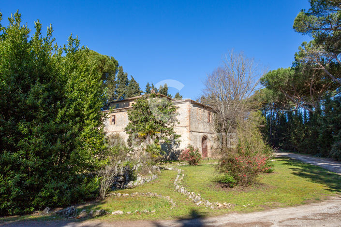 Image No.16-10 Bed Country House for sale