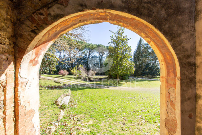 Image No.20-10 Bed Country House for sale