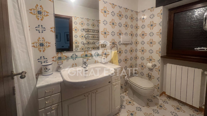 Image No.14-10 Bed Villa for sale