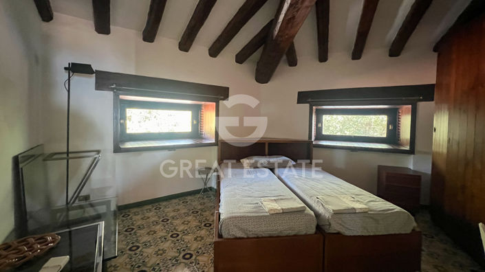 Image No.2-10 Bed Villa for sale