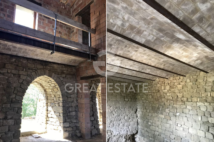 Image No.7-8 Bed Chateaux for sale