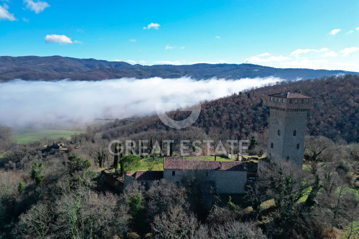 Image No.8-8 Bed Chateaux for sale