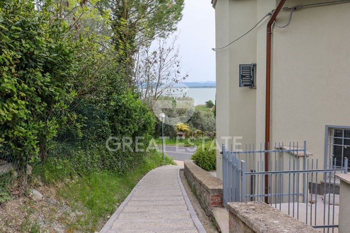 Image No.12-3 Bed Villa for sale