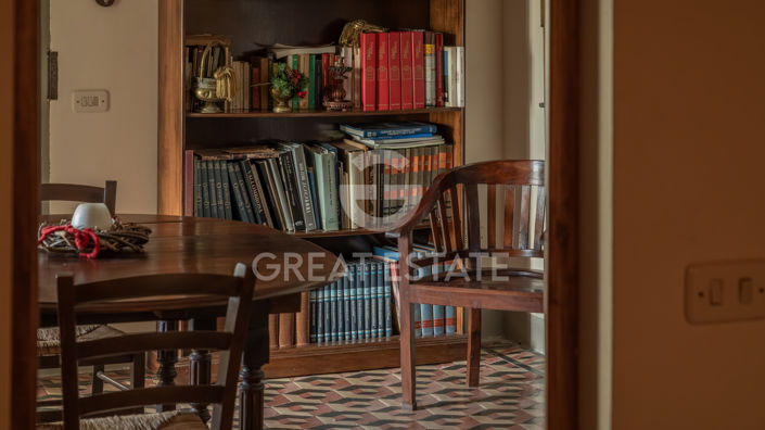 Image No.38-4 Bed Country House for sale