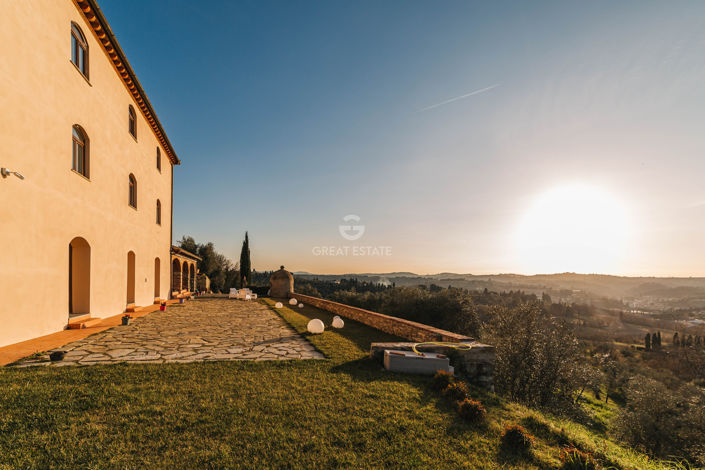 Image No.18-4 Bed Country House for sale