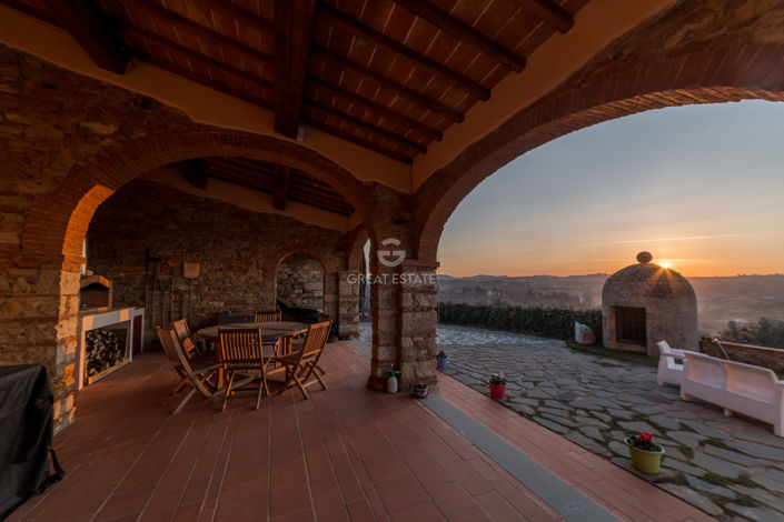 Image No.27-4 Bed Country House for sale