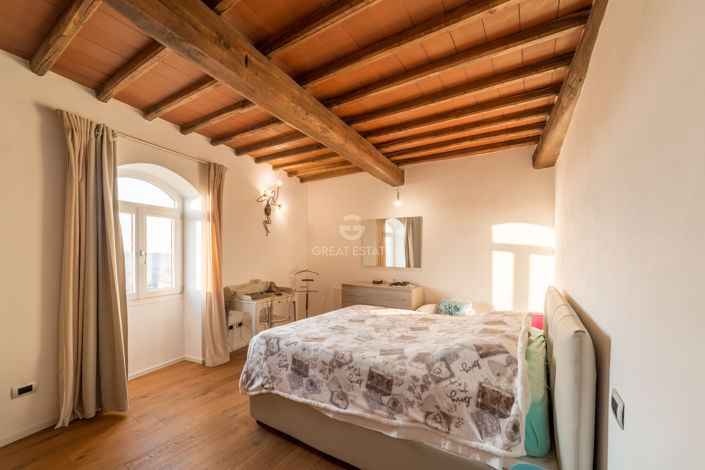 Image No.42-4 Bed Country House for sale