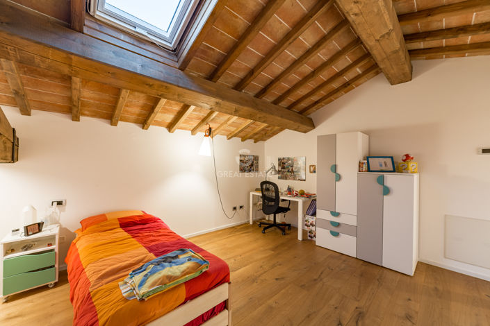 Image No.48-4 Bed Country House for sale