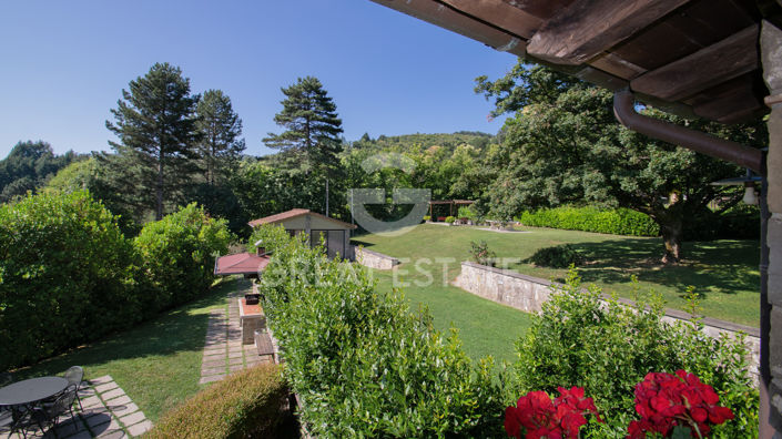 Image No.11-6 Bed Country House for sale