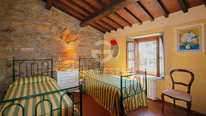 Image No.30-6 Bed Country House for sale