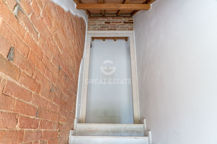 Image No.24-2 Bed Country House for sale