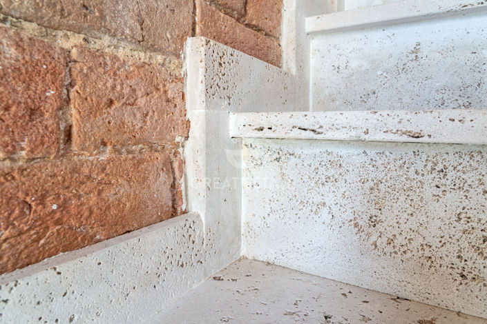 Image No.25-2 Bed Country House for sale