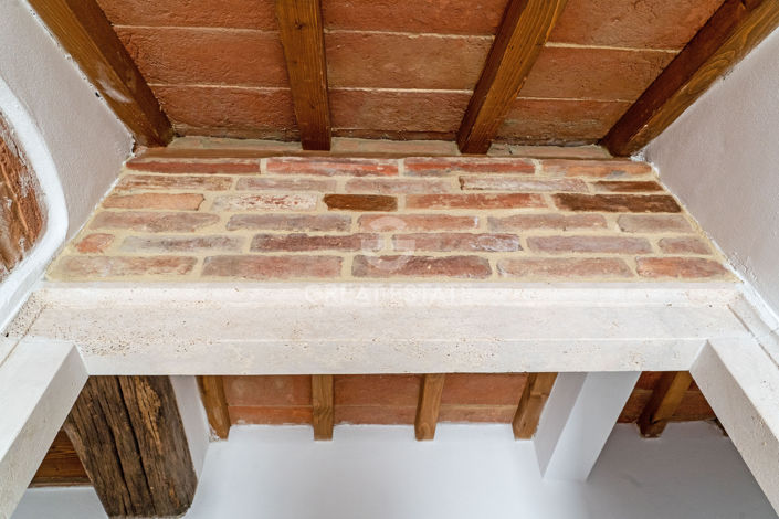 Image No.26-2 Bed Country House for sale