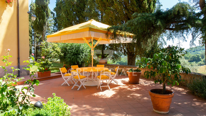 Image No.11-11 Bed Villa for sale