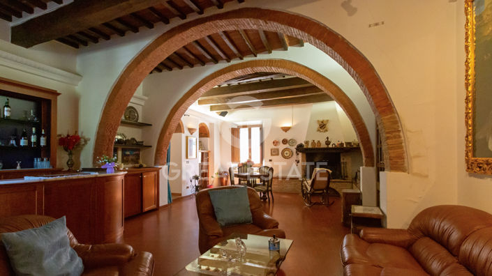 Image No.3-11 Bed Villa for sale