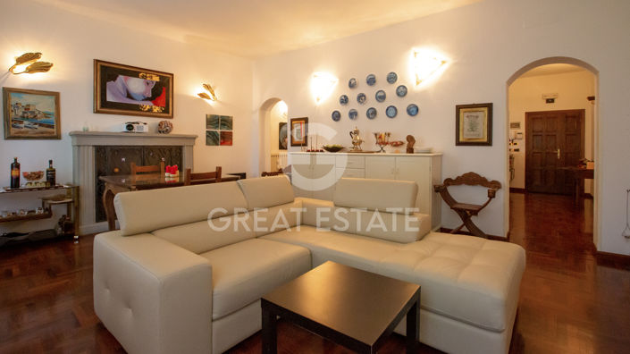 Image No.22-11 Bed Villa for sale