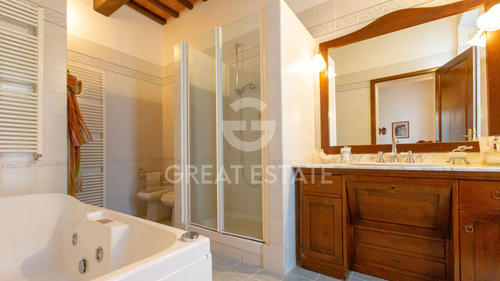 Image No.30-11 Bed Villa for sale