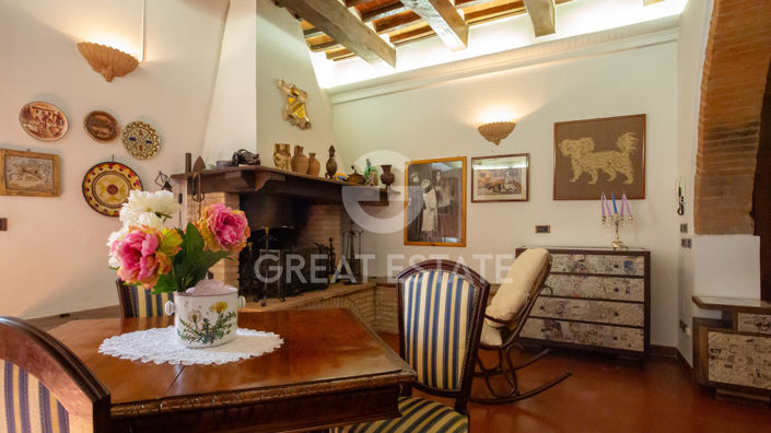 Image No.6-11 Bed Villa for sale