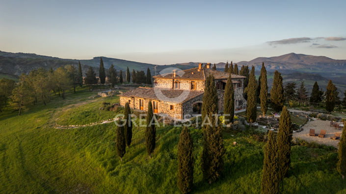 Image No.16-Maison de campagne de 5 chambres à vendre à Radicofani