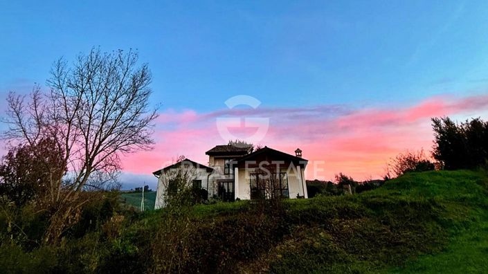 Image No.13-3 Bed Country House for sale