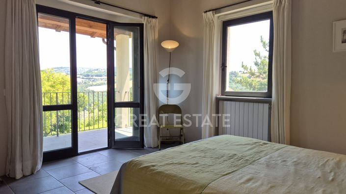 Image No.22-3 Bed Country House for sale