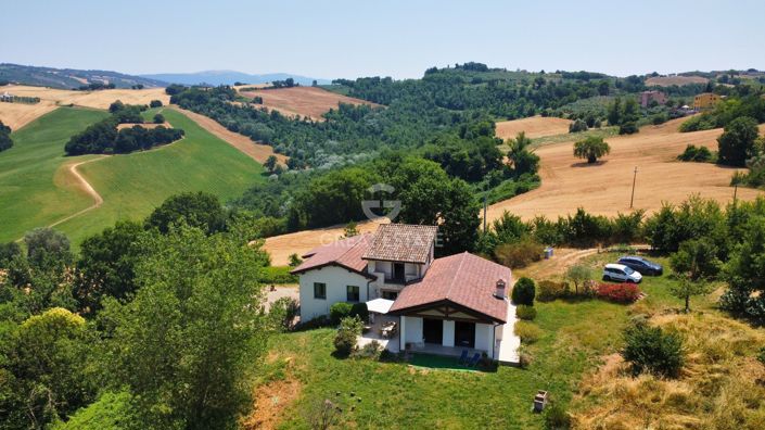 Image No.10-3 Bed Country House for sale