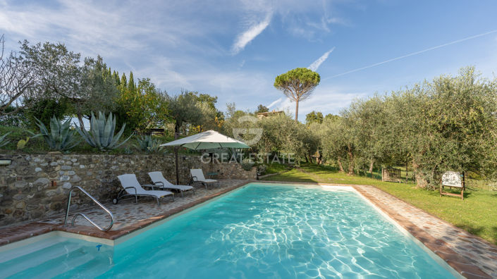 Image No.12-7 Bed Country House for sale