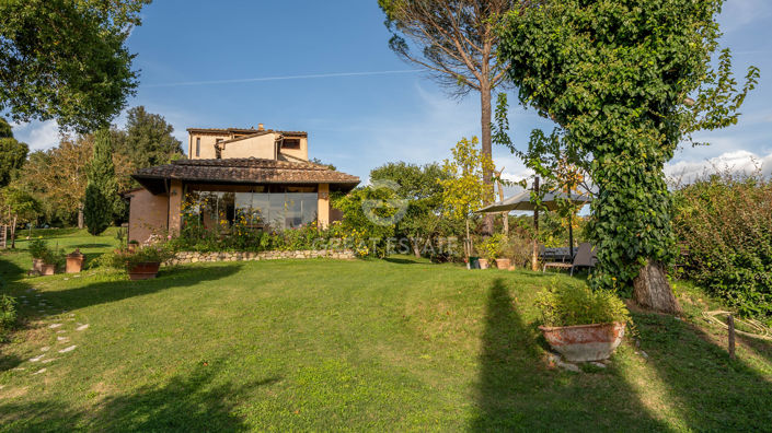 Image No.13-7 Bed Country House for sale