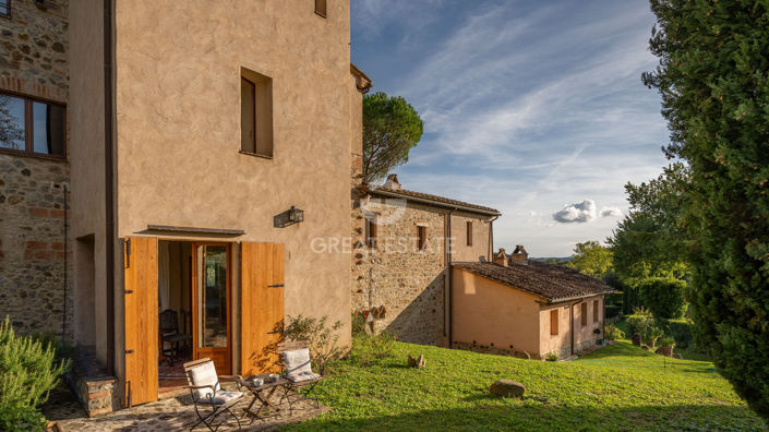 Image No.15-7 Bed Country House for sale