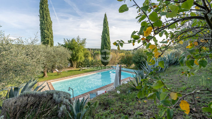 Image No.20-7 Bed Country House for sale