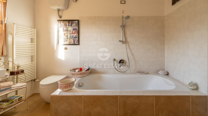 Image No.50-7 Bed Country House for sale