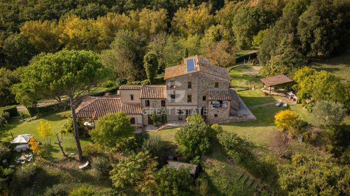 Image No.10-7 Bed Country House for sale