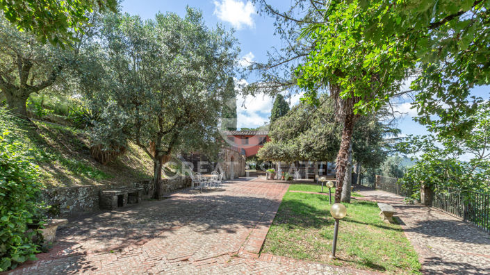 Image No.11-7 Bed Country House for sale