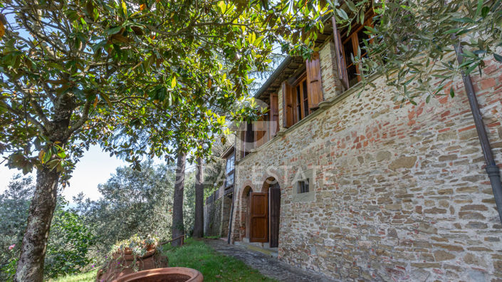 Image No.12-7 Bed Country House for sale