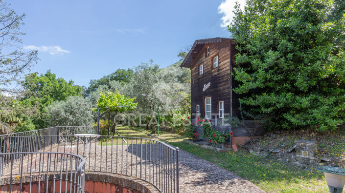 Image No.20-7 Bed Country House for sale