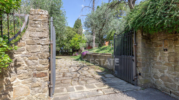 Image No.21-7 Bed Country House for sale