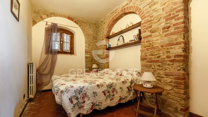 Image No.46-7 Bed Country House for sale