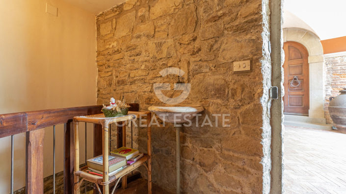 Image No.55-7 Bed Country House for sale